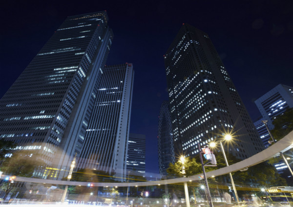 智慧城市入口端 智慧路灯市场规模突破百亿