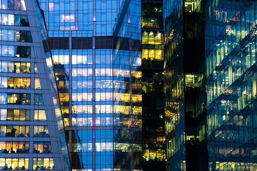 智能照明如何影响商业建筑的能源消耗？