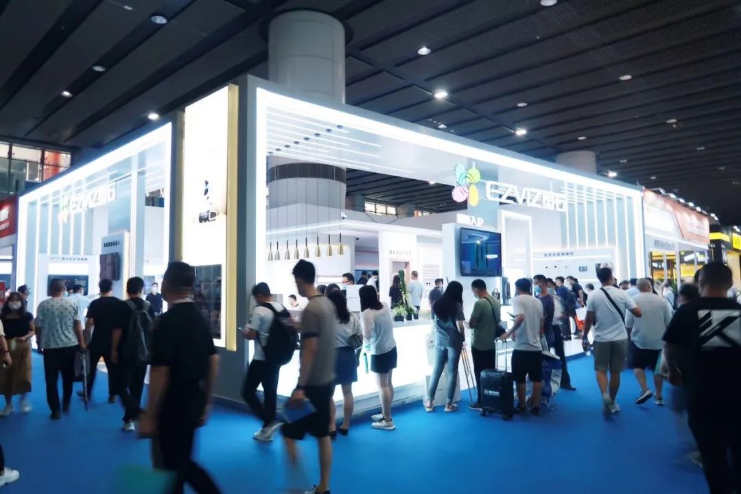 萤石携全线产品亮相广州建博会，现场招商引发加盟热潮