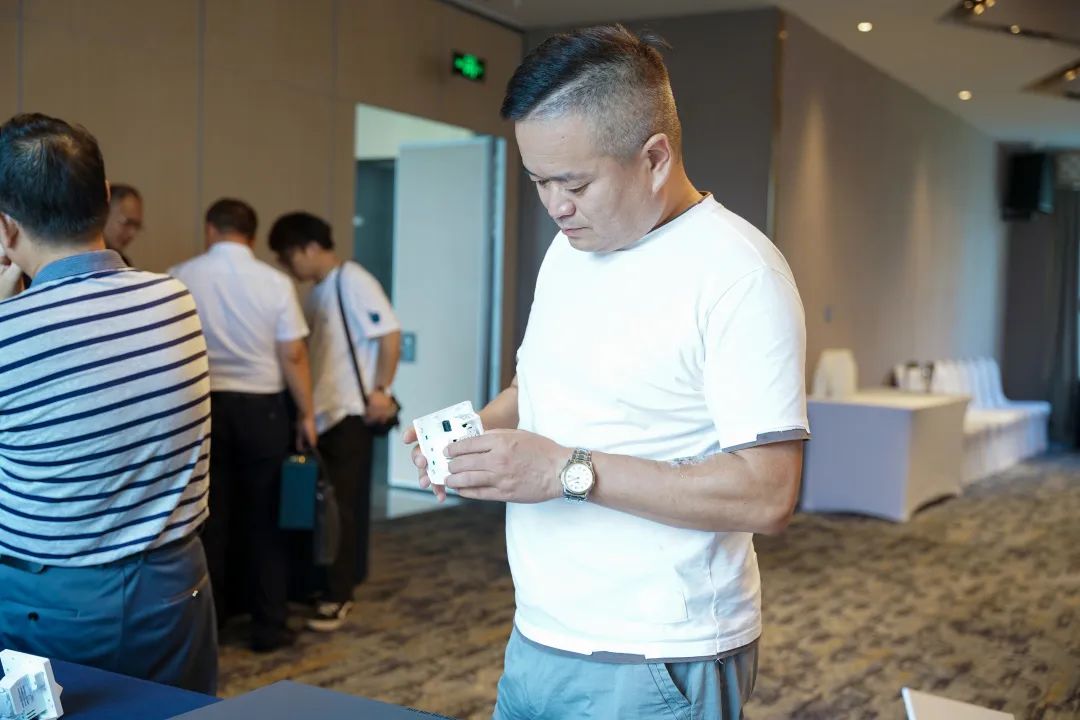 宇光同行 · 携手共赢 | 宇洪科技2022全光网技术交流会暨产品观摩会(西安站)圆满举办 宇光同行 · 携手共赢 | 宇洪科技2022全光网技术交流会暨产品观摩会(西安站)圆满举办