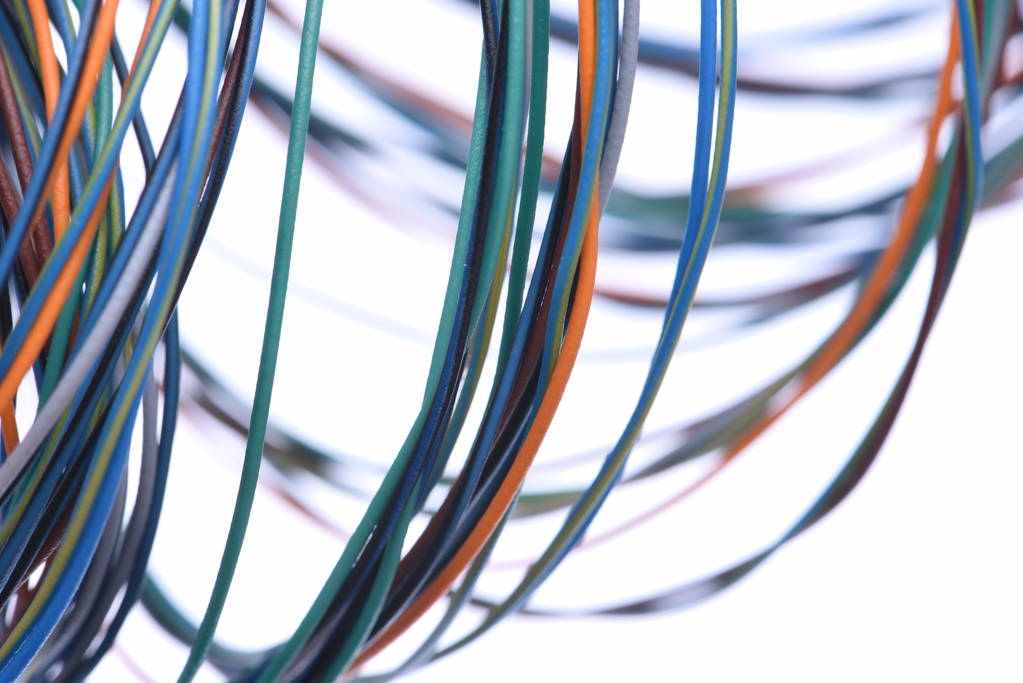 光纤电缆优于铜缆的 7 个方面