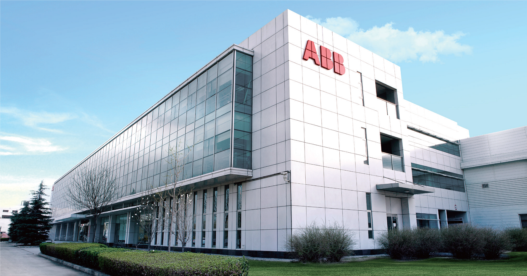 ABB电气领跑电气工业100强榜单，用“新能源+”模式重塑市场