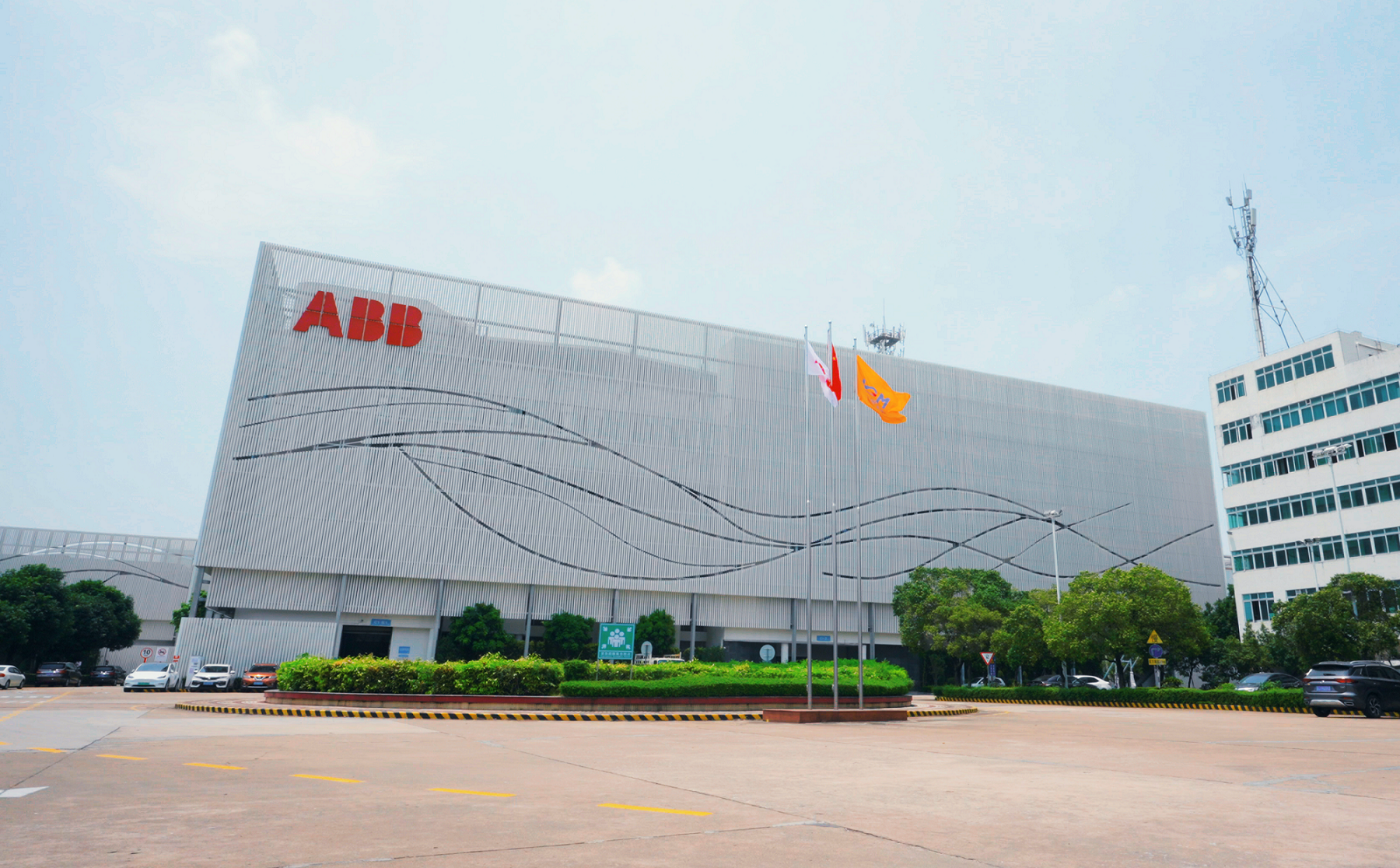 ABB电气领跑电气工业100强榜单，用“新能源+”模式重塑市场
