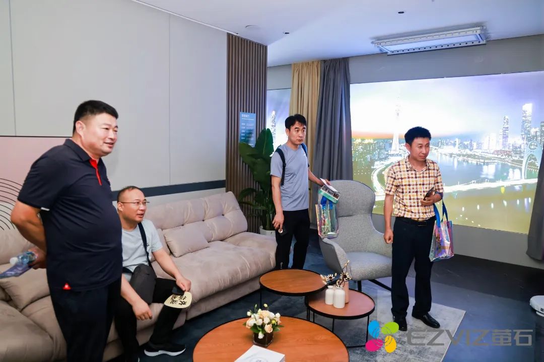萤石携新品亮相2024广州建博会，演绎智能生活新范式