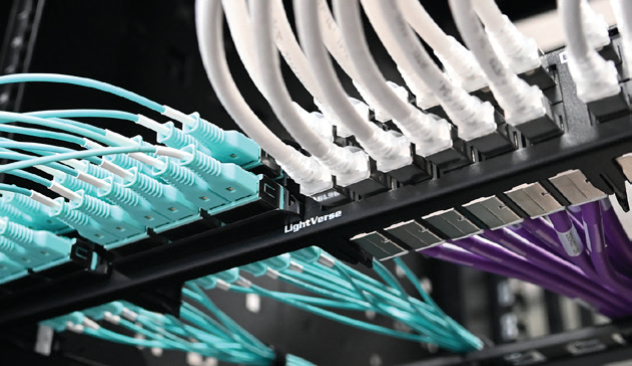 西蒙为特斯拉打造高级网络基础设施解决方案