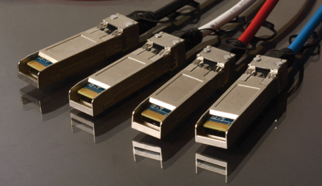 西蒙为特斯拉打造高级网络基础设施解决方案