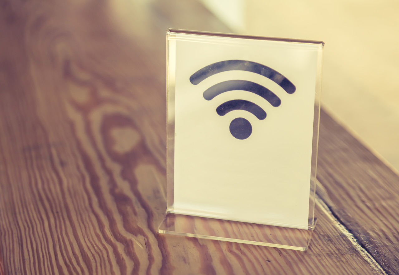 Wi-Fi 8的最新进展及其对智能家居的影响