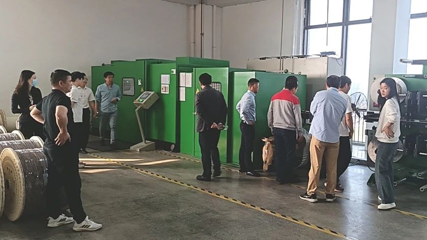 热烈欢迎广东高校网络中心领导一行莅临ENJOYLink欢联生产研发基地参观交流！