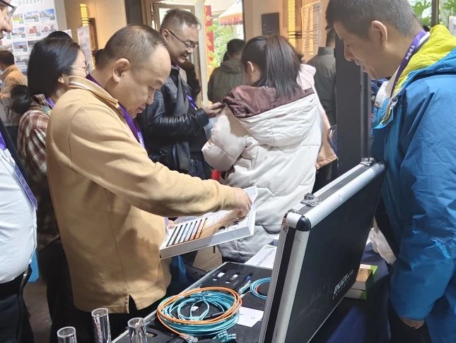 ENJOYLink欢联助力数智医疗知南大会暨知南课堂2025学年开课仪式