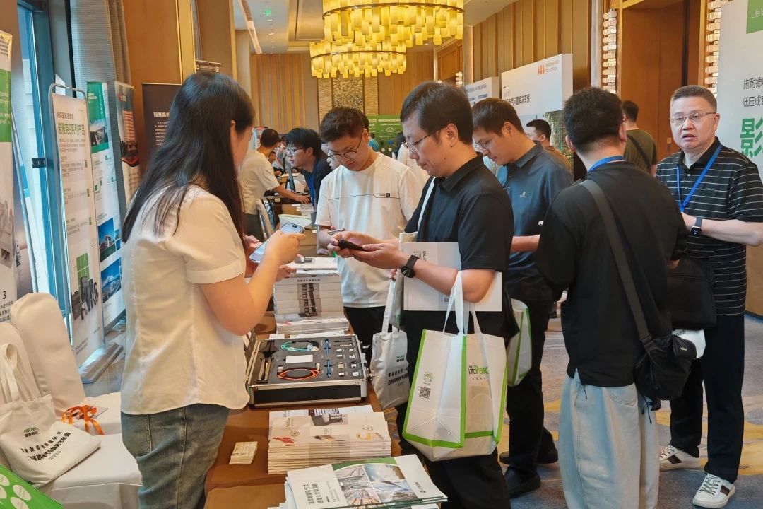 智造促低碳·创新保安全 | ENJOYLink欢联闪耀亮相2025年江西省建筑电气与智能化年会并荣获银牌参展单位称号