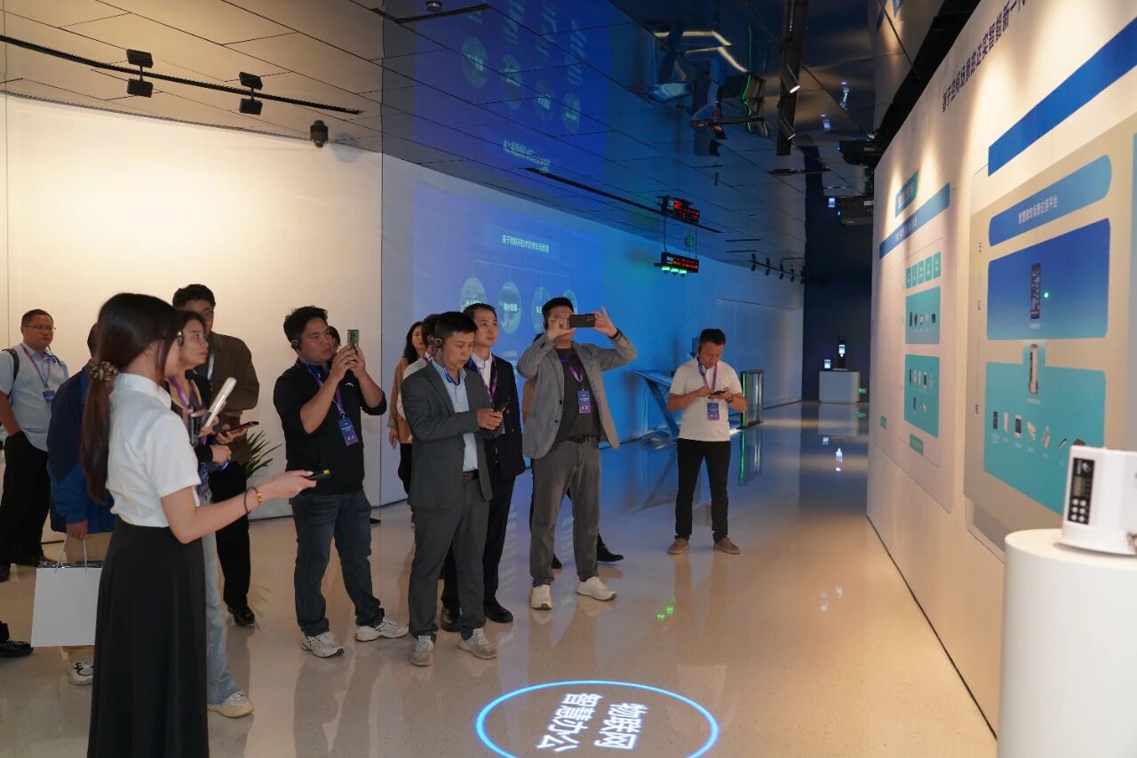 快讯 | 新一期学习研讨会成功举办,达实助力生态伙伴提升方案竞争力! 快讯 | 新一期学习研讨会成功举办,达实助力生态伙伴提升方案竞争力!