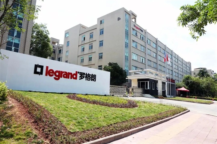 喜讯 | 罗格朗智能电气荣获2025年十大智能家居品牌奖、综合布线领先品牌奖！