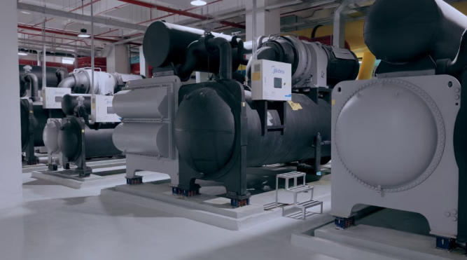 美的绿色高效机房扎根越南蓝思，树立海外制造能效标杆