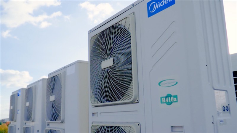 美的楼宇科技助力波兰办公楼打造定制化暖通系统，重塑现代办公环境