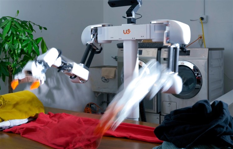 美国这个新款AI机器人可以叠衣服，但是……