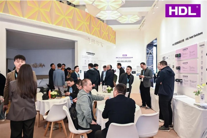 直击上海酒店展:HDL三大智慧酒店解决方案,重塑未来住宿体验 直击上海酒店展:HDL三大智慧酒店解决方案,重塑未来住宿体验