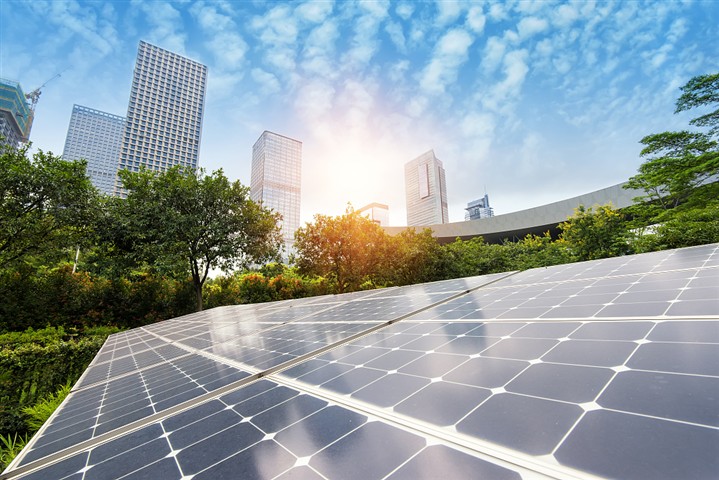混合太阳能逆变器如何革新能源效率