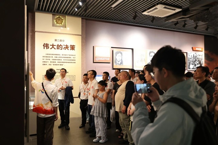 弘扬建军精神,打造新的“欢联铁军” | ENJOYLink欢联2026年党建活动在南昌顺利举办 弘扬建军精神,打造新的“欢联铁军” | ENJOYLink欢联2026年党建活动在南昌顺利举办