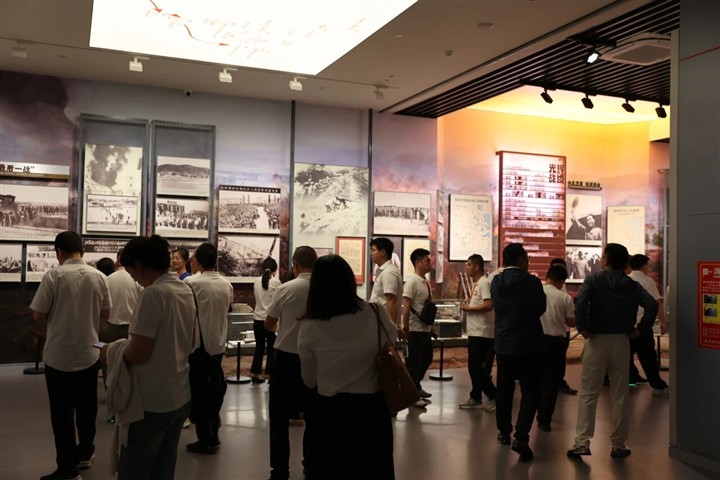弘扬建军精神,打造新的“欢联铁军” | ENJOYLink欢联2026年党建活动在南昌顺利举办 弘扬建军精神,打造新的“欢联铁军” | ENJOYLink欢联2026年党建活动在南昌顺利举办