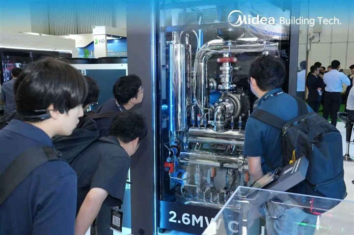 美的亮相亚洲数据中心展览会 以磁悬浮技术贯通全栈液冷链路 加速本地头部云商项目交付 美的亮相亚洲数据中心展览会 以磁悬浮技术贯通全栈液冷链路 加速本地头部云商项目交付